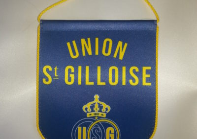 pennant with cord around